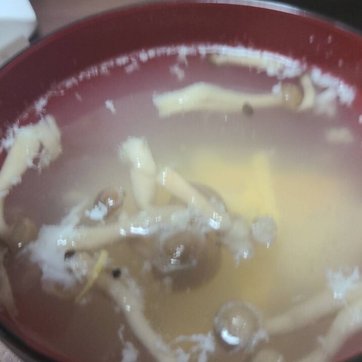 豆腐としめじと卵のスープ